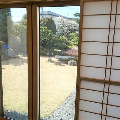 フォトギャラリー【栃木県日光市】　中庭を眺めながらゆったり過ごす　シニア世代の平屋注文住宅