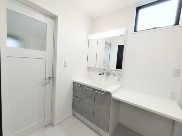 株式会社八興建設:洗面脱衣室