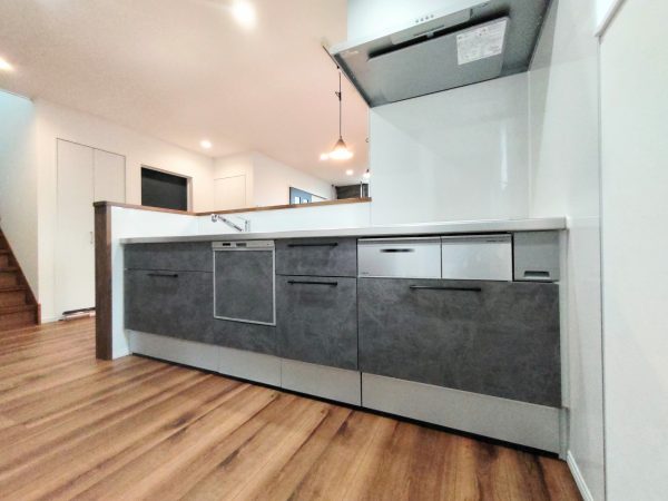 株式会社八興建設:システムキッチン